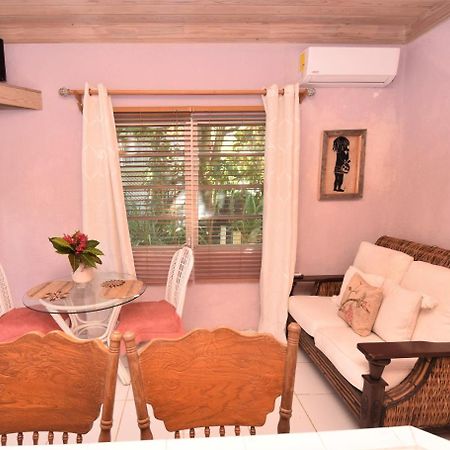The Sugar Apple Lodging Dunmore Town ภายนอก รูปภาพ